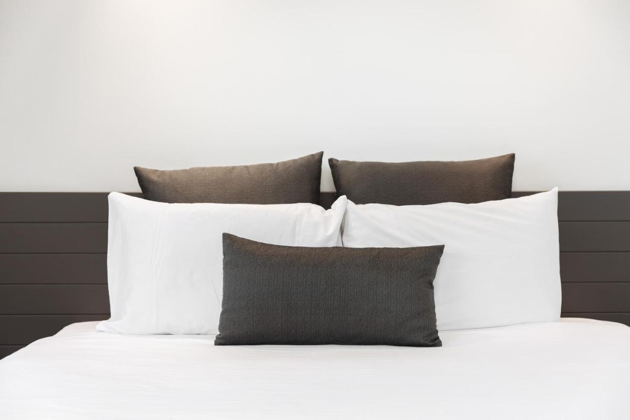 בריסביין Coopers Colonial Motel מראה חיצוני תמונה