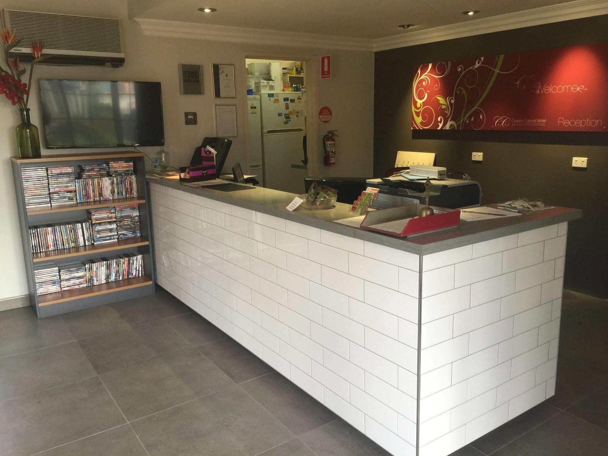 בריסביין Coopers Colonial Motel מראה חיצוני תמונה